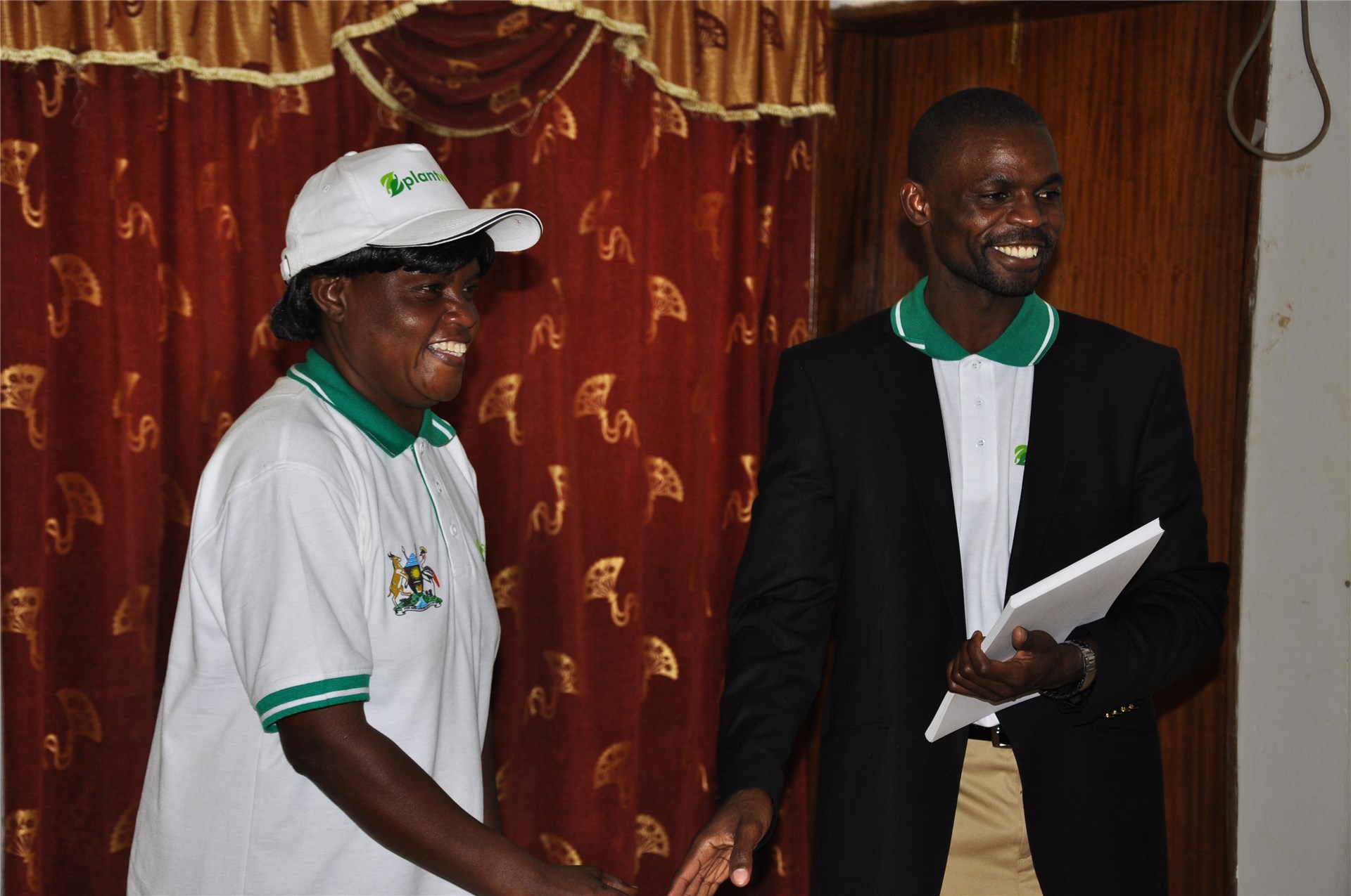 1. Foliage2. Fruit3. Branchlet with fruits4. Bottom of a fruit
