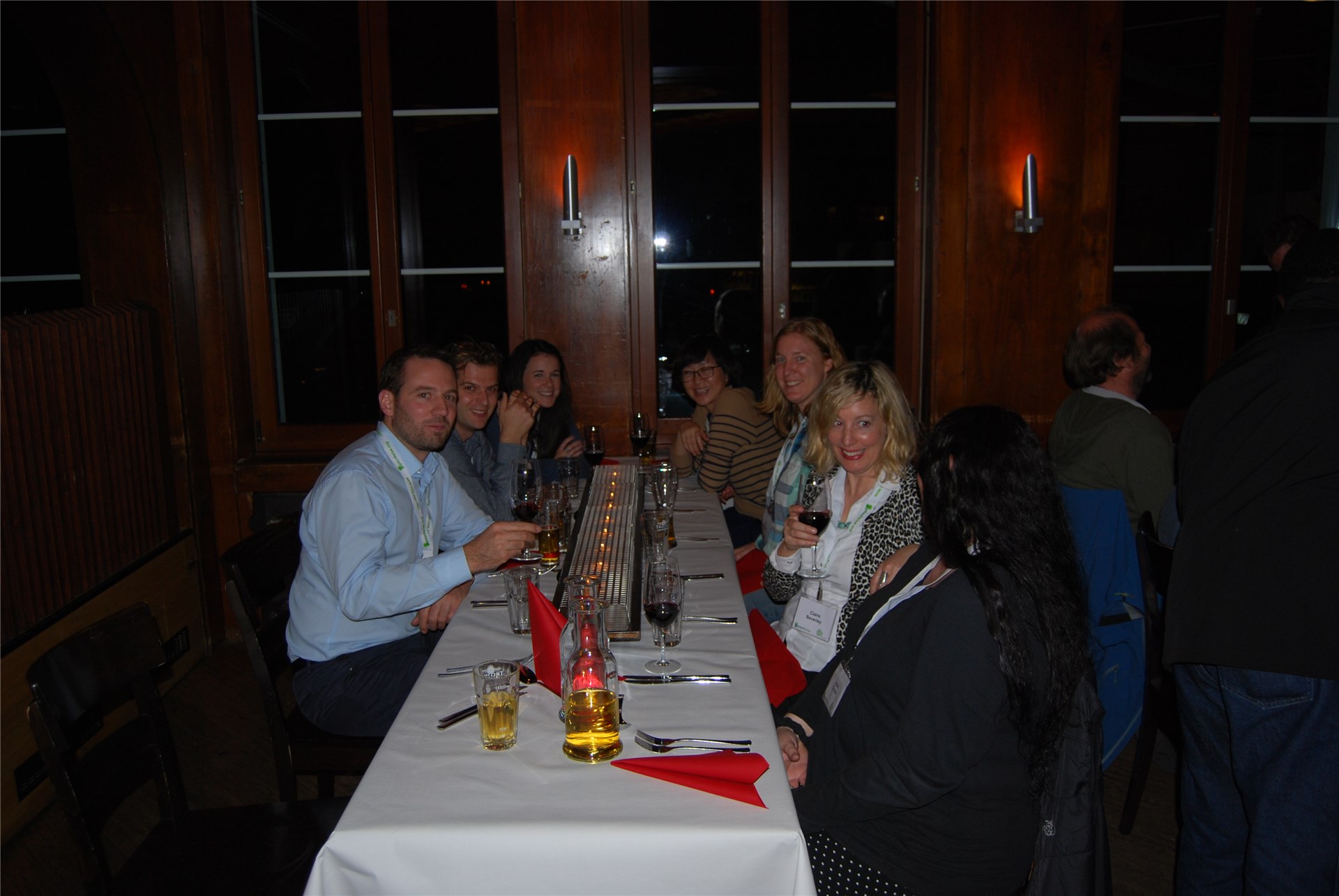A perennial grass of variable height. Inflorescence a white, spike-like panicle.