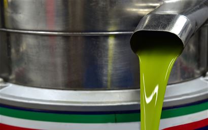 Olive oil centrifugation