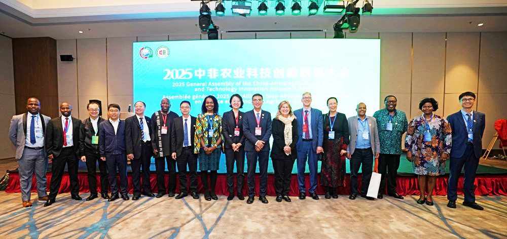 CABI Delegation with CAAS AAS and other partners _Credit CAAS (002)