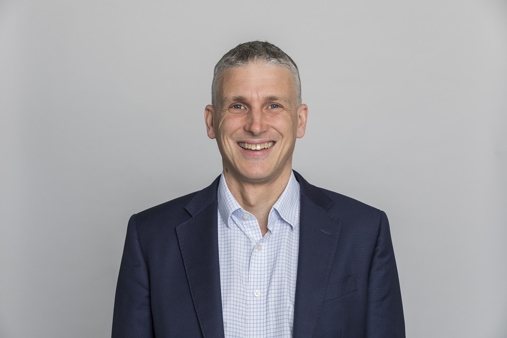 Dr Daniel Elger