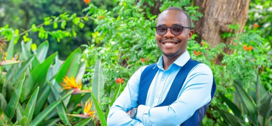 Ezra MAGATA​